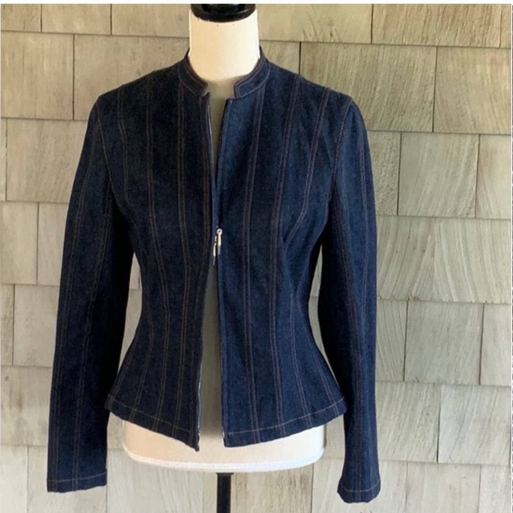 Classy Escada Jacket and Pants Set - Picture 9 of 13